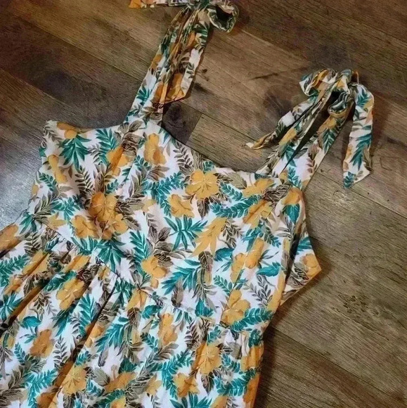 Skies Are Blue Floral Print Tie Shoulder Strap Midi Dress Size M - Picture 2 of 9